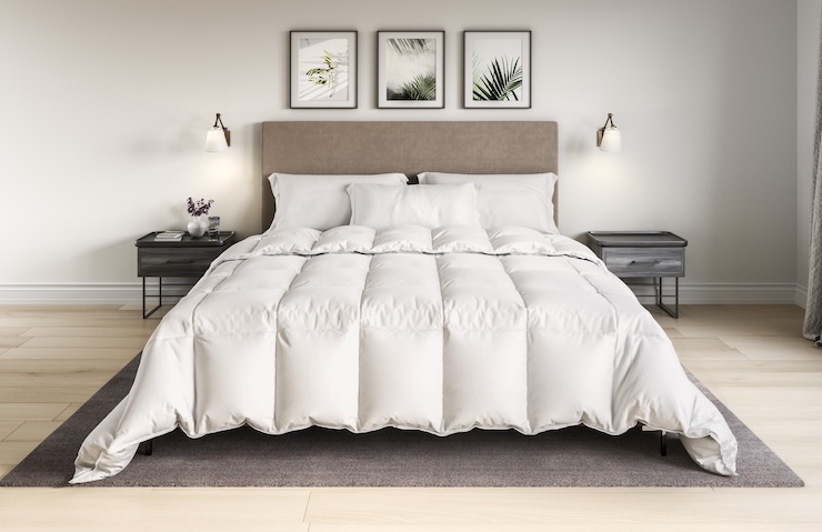 Saatva Down Alternative Comforter